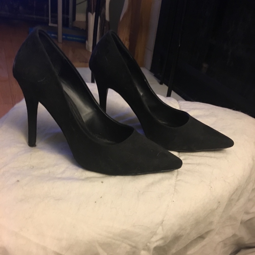 Black Suede Pumps